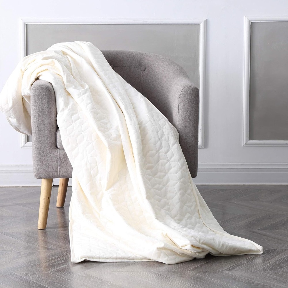 BlanQuil 20lb Weighted Blanket - Ivory - (Brand New In Box) -